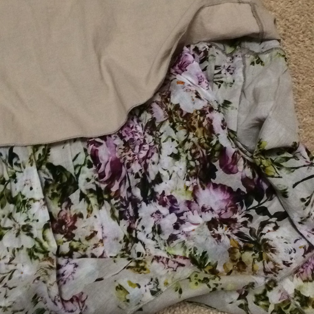Adorable maxi dress - Picture 3 of 7